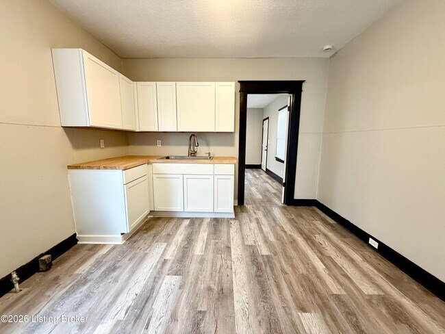 Photo - 1545 Catalpa St