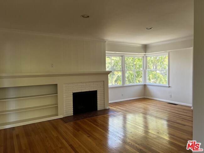 130 S Bowling Green Way Unit 134