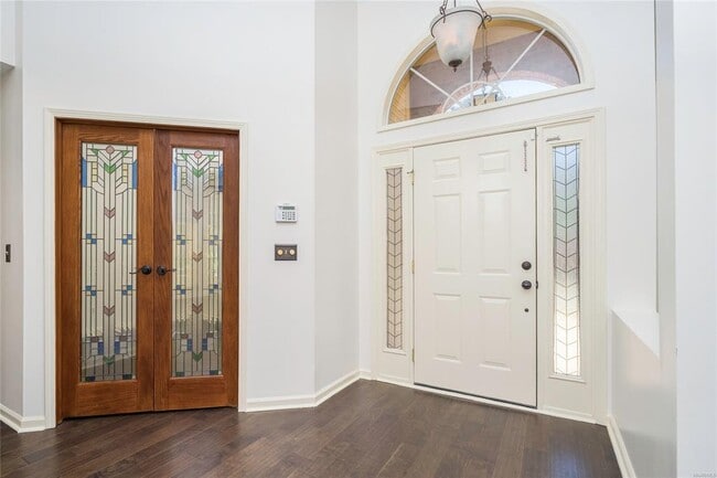 Photo - 561 Pine Tree Ln