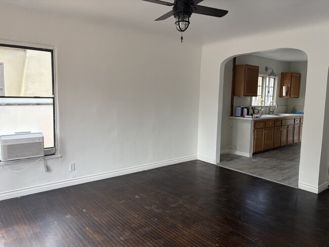 Photo - 3506 Falcon Ave Unidad 3506