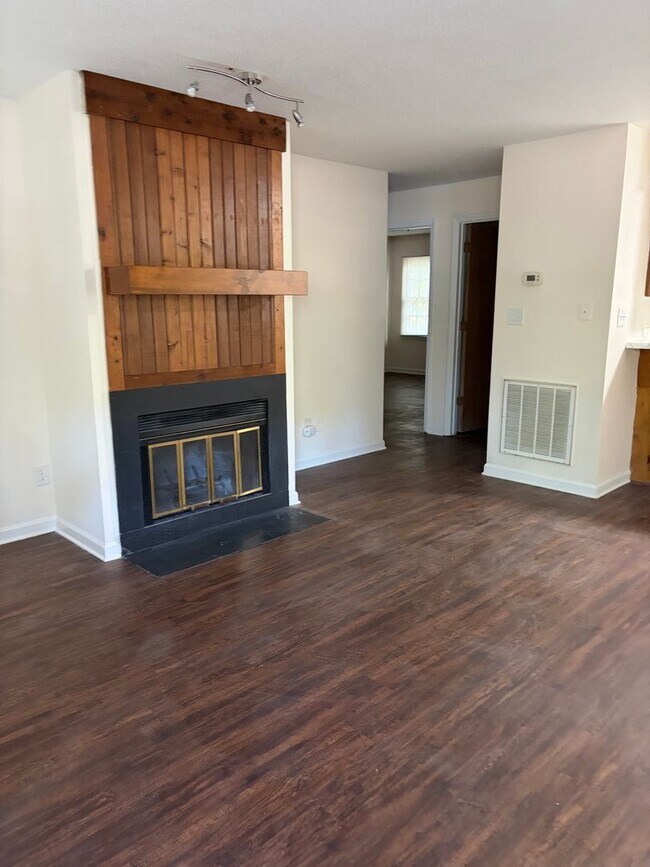 Photo - 2401 Sawmill Rd Unit 2405