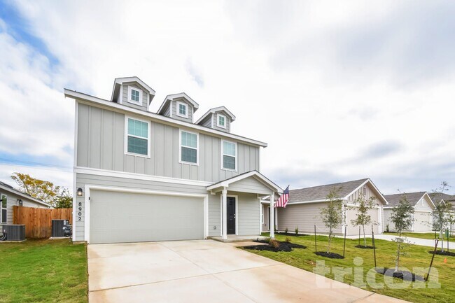 Photo - 8902 Lamus Wheel House