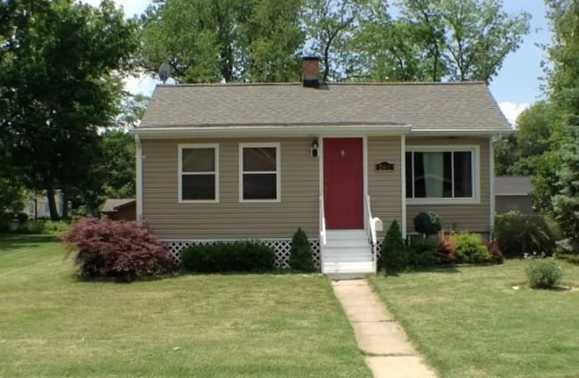 Photo - 265 Wyandotte St House