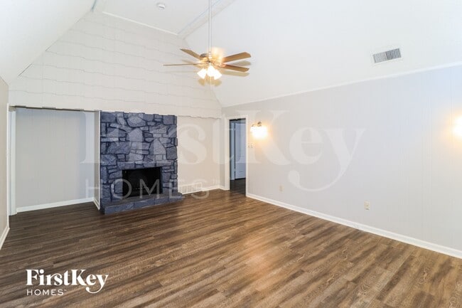 Photo - 6041 Colonyhill Dr