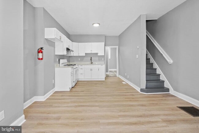 Photo - 510 E Willard St