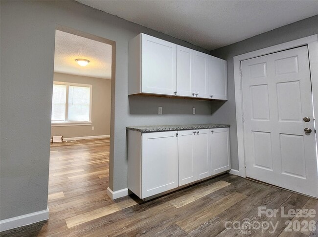Photo - 2036 Renner St