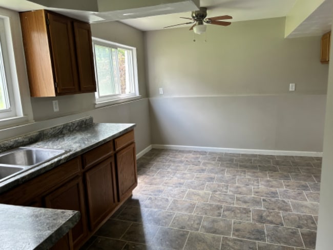 Photo - 1398 E Juliah Ave