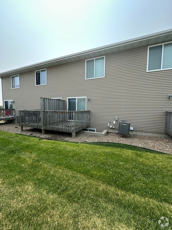 Building Photo - 1121 Prairie Rose Dr SW Rental