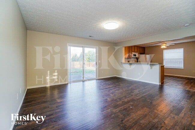 Photo - 261 Inah Ave