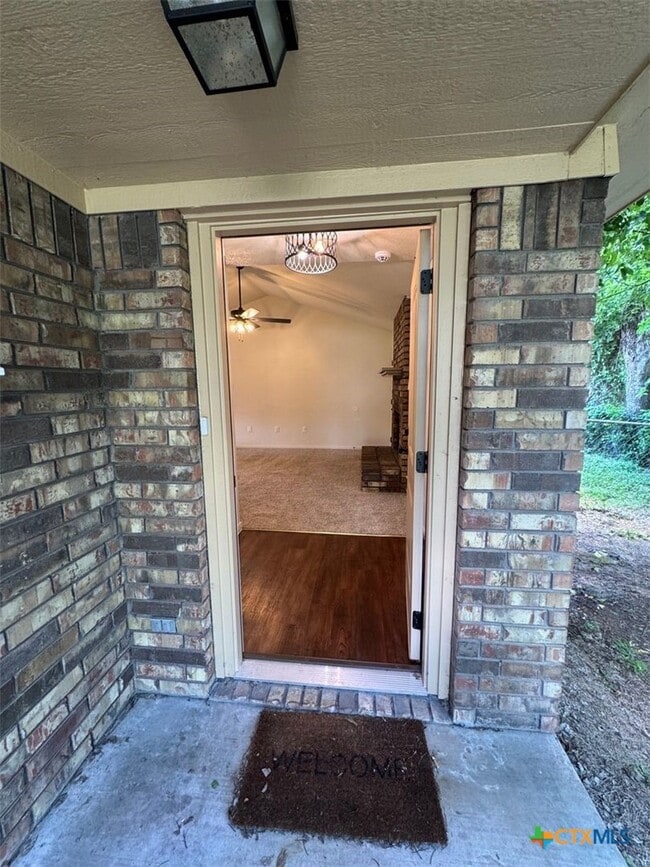 Photo - 108 E Reagan Ave