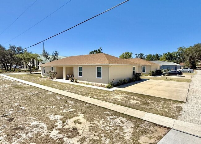 Photo - 2 W Orange St