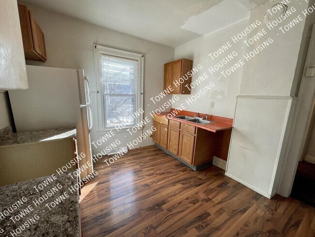 Photo - 305 15th St Unit Lower Rear