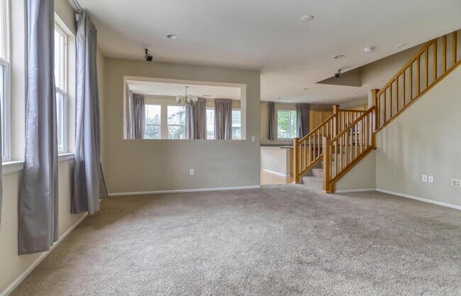 17145 Waterhouse Cir
