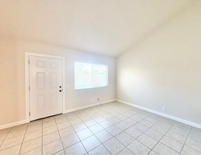 Photo - AVAILABLE NOW!! 2 Bedroom 1 Bathroom apartment in Palm Springs! Unit 03