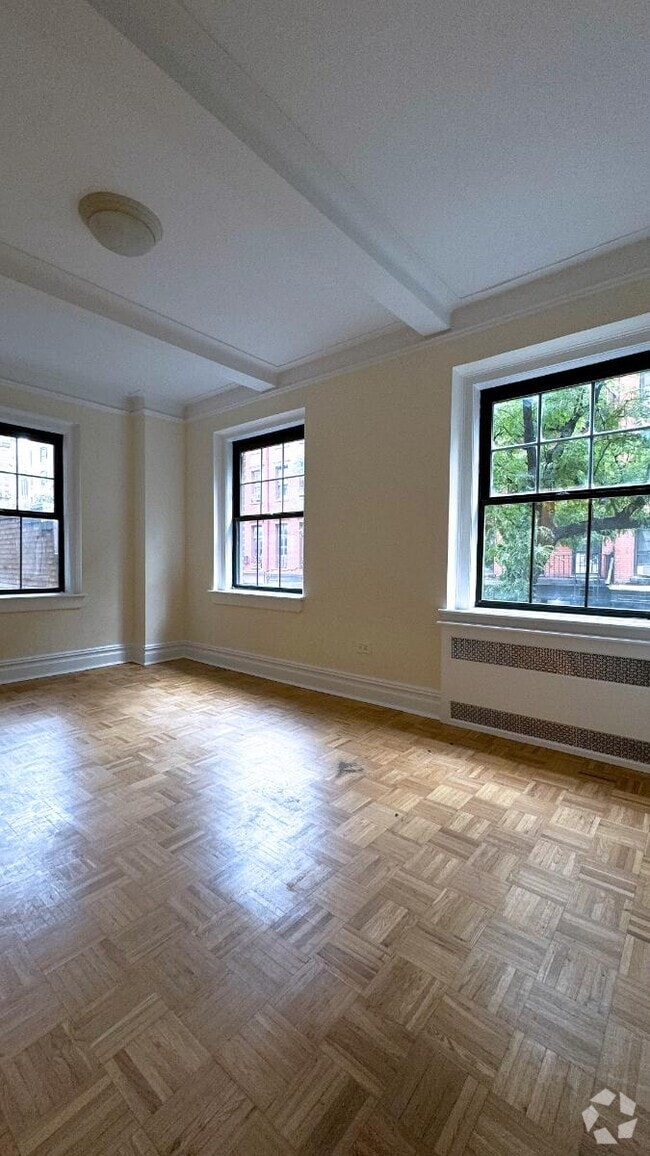 Building Photo - 95 Christopher St Unit 2L Rental
