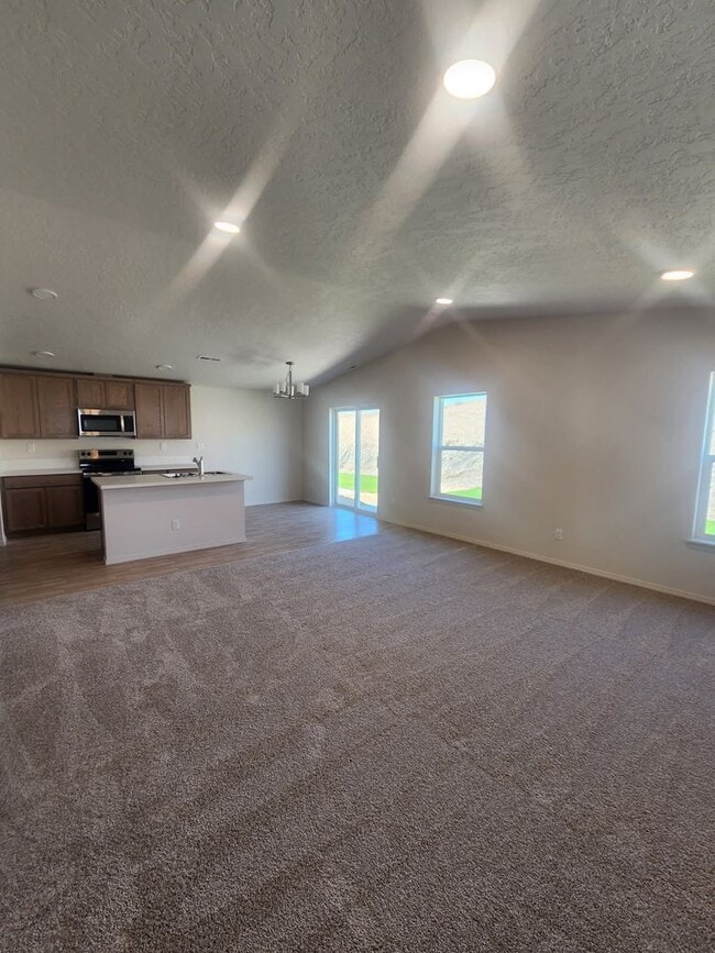 Photo - New Construction 3 Bedroom Townhome-Style Duplex – Modern Living in Madras