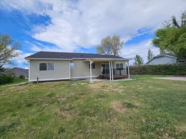 Photo - Beautifully Remodeled 4 Bed / 2 Bath Home in Stansbury Park
