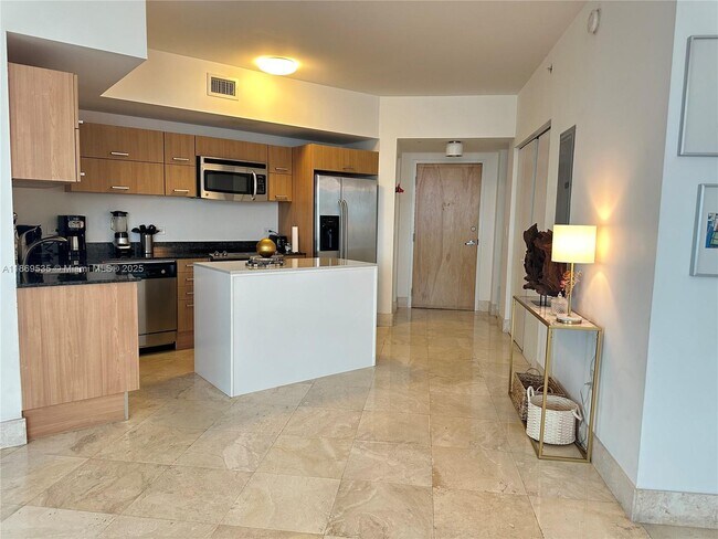 Photo - 350 S Miami Ave Unidad 3501