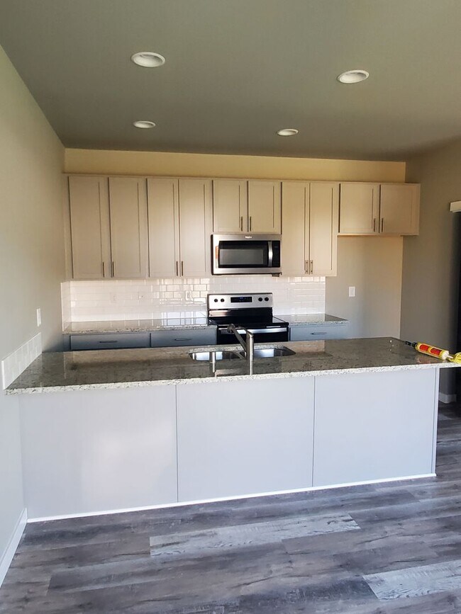 Photo - 203 Scott St Unit B