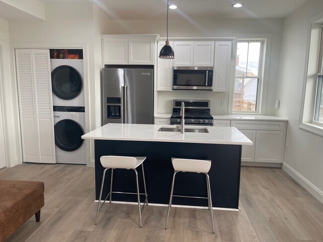 Photo - 17 Highland St Unit #202