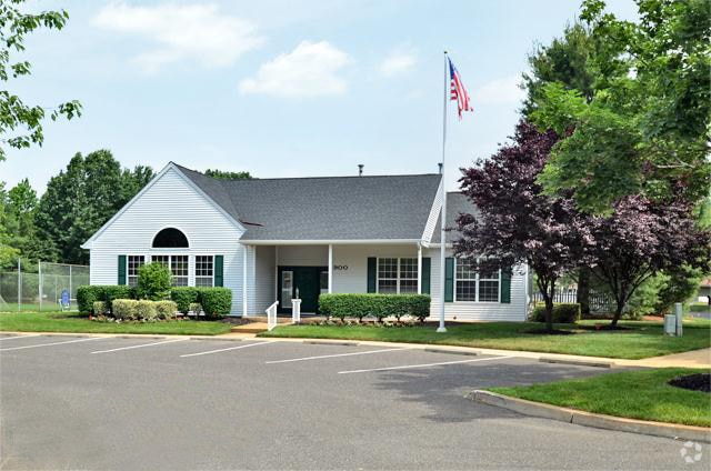Leasing Office