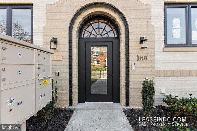 1273 Simms Pl NE Unit 4