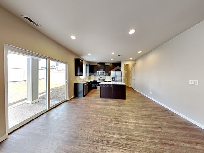 Photo - 1055 Riggs Dr E