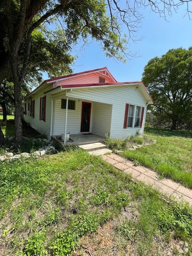 Building Photo - Available now Rental