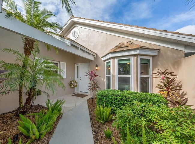 Photo - 540 Clubside Cir