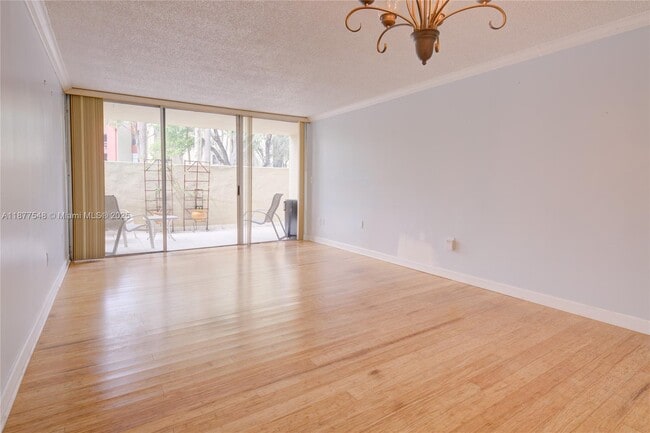 Building Photo - 10835 SW 112th Ave Unit 102 Rental