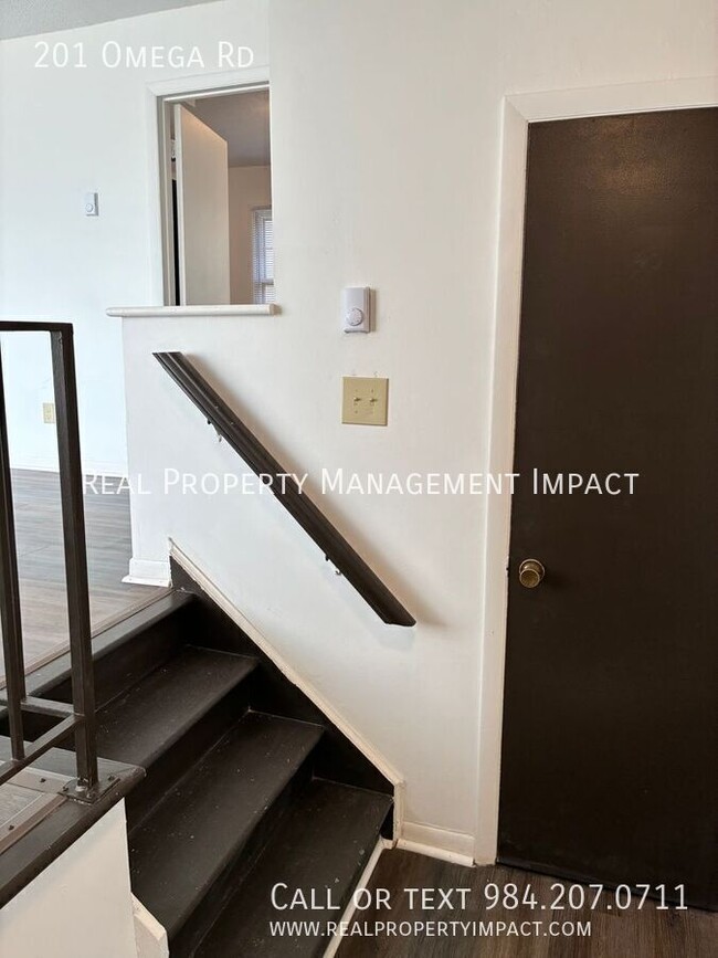 Photo - 201 Omega Rd