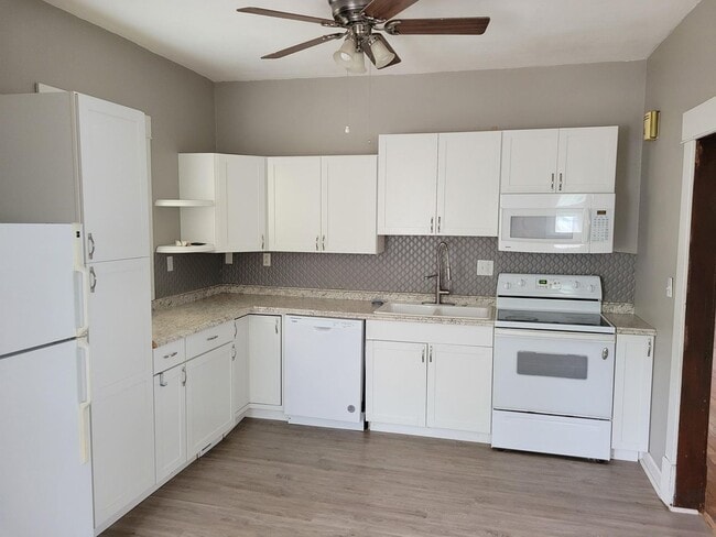 Photo - 534 Benton St