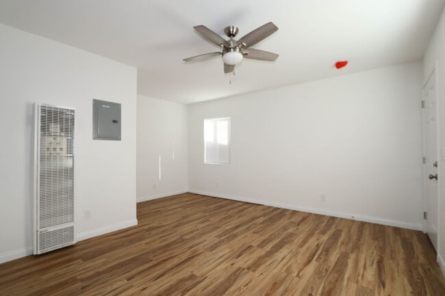 Photo - LB0167 Unit 169 1/2 E 67th St