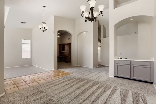 Photo - 6126 E Kelton Ln