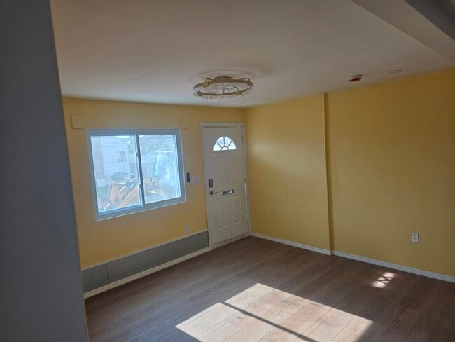 Building Photo - 14764 259th St Unit 3 bedroom 2 bath Rosedale