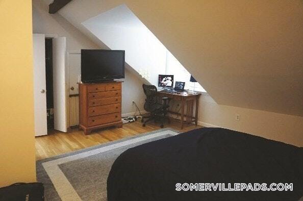 Building Photo - 164 Broadway