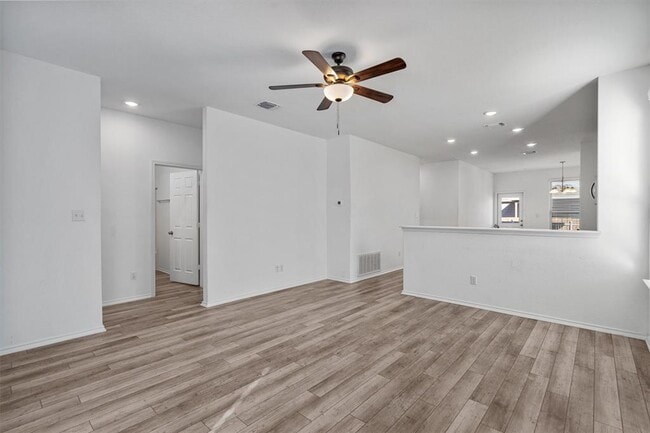 Photo - 337 Harper Ln