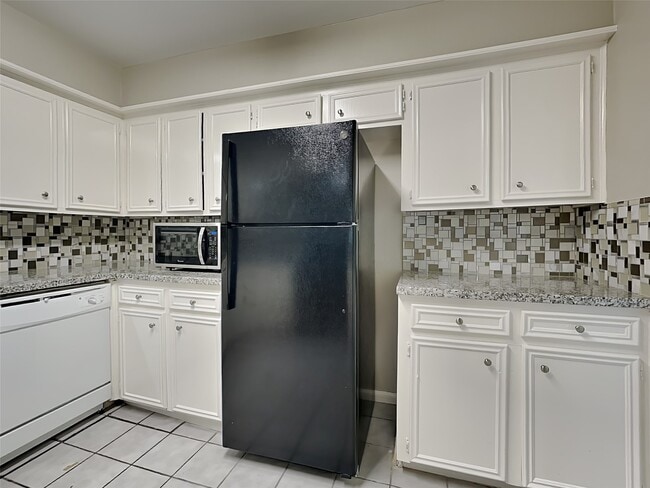 Photo - 29623 Raestone St