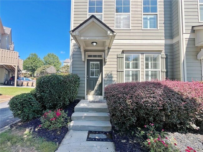 Photo - 525 Grove Field Ct NW