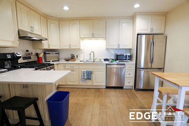 Photo - 1526 Commonwealth Ave Unidad B