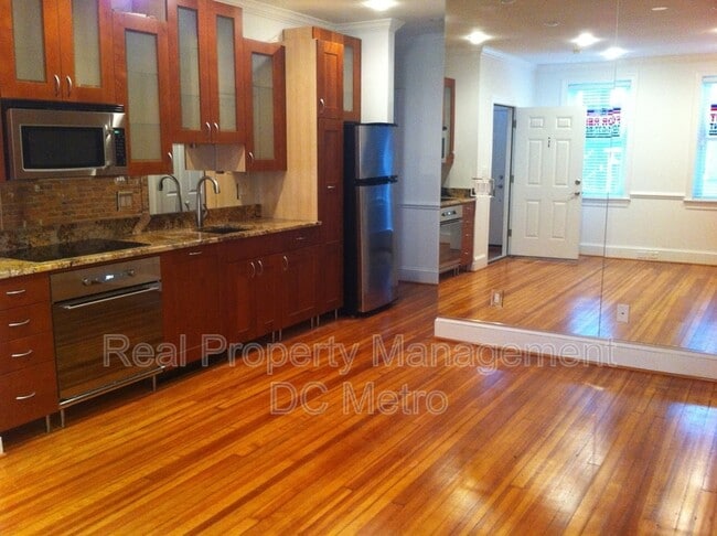 Photo - 2131 Newport Pl NW Unit #1