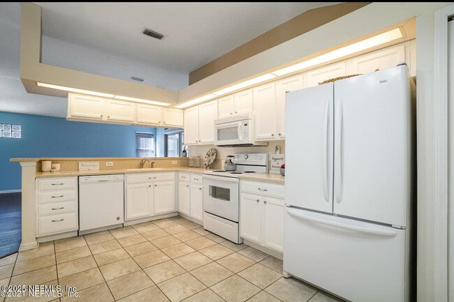 Photo - 1134 Homard Blvd E