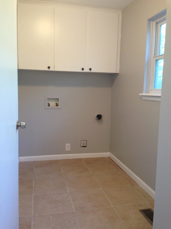 Photo - 109 W 31st Pl