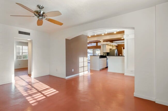 Photo - University Bungalow