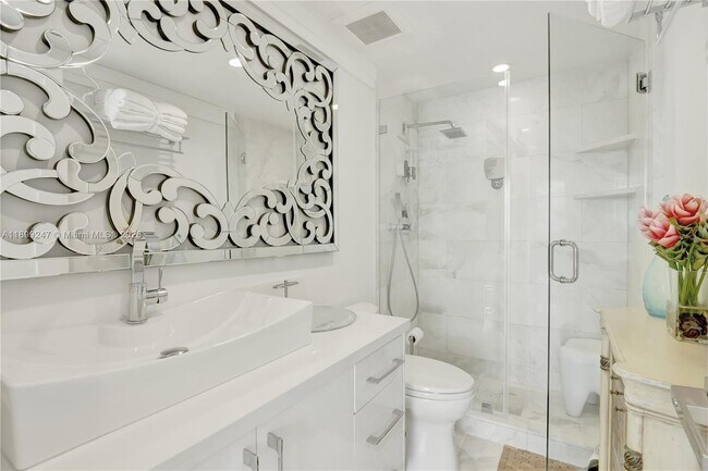 Photo - 700 Biltmore Way Unit 816