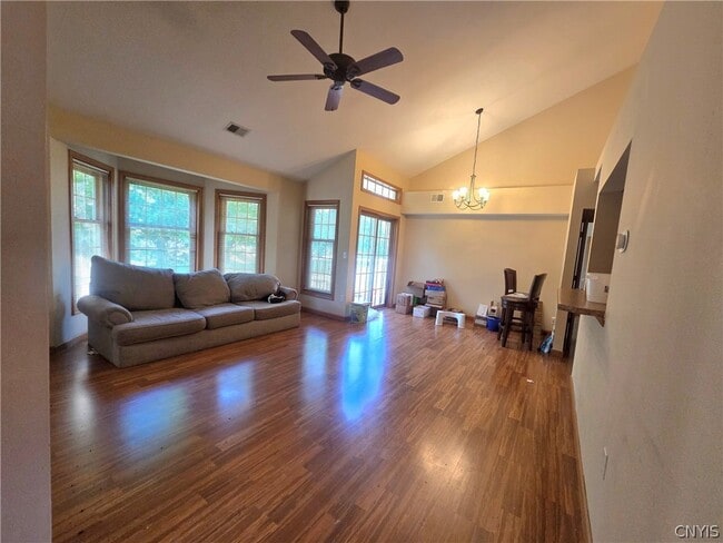 Photo - 1208 Greymoor Way