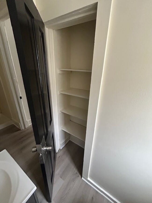 Building Photo - 303 Logan Ave Unit 2