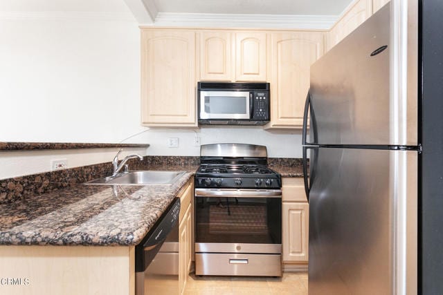 Photo - 300 N El Molino Ave Unidad 210