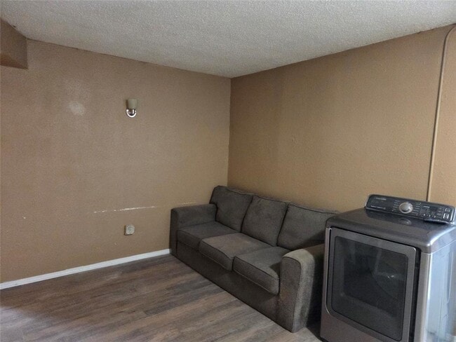 Photo - 401 SE 12th Ave