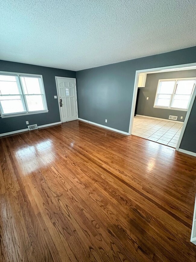 Photo - Beautiful Single Family House for Rent